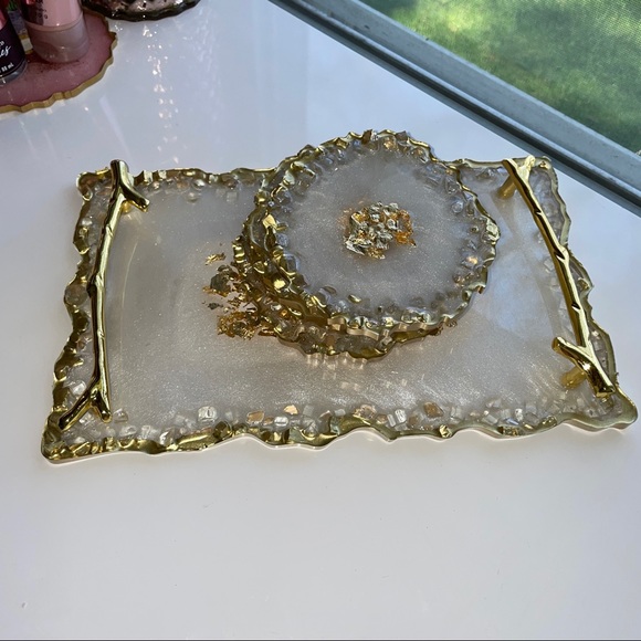 Resin Geode Agate 12” Tray and Coasters w/ Crushed Glass Edges - HANDMADE BY ME - Picture 8 of 10